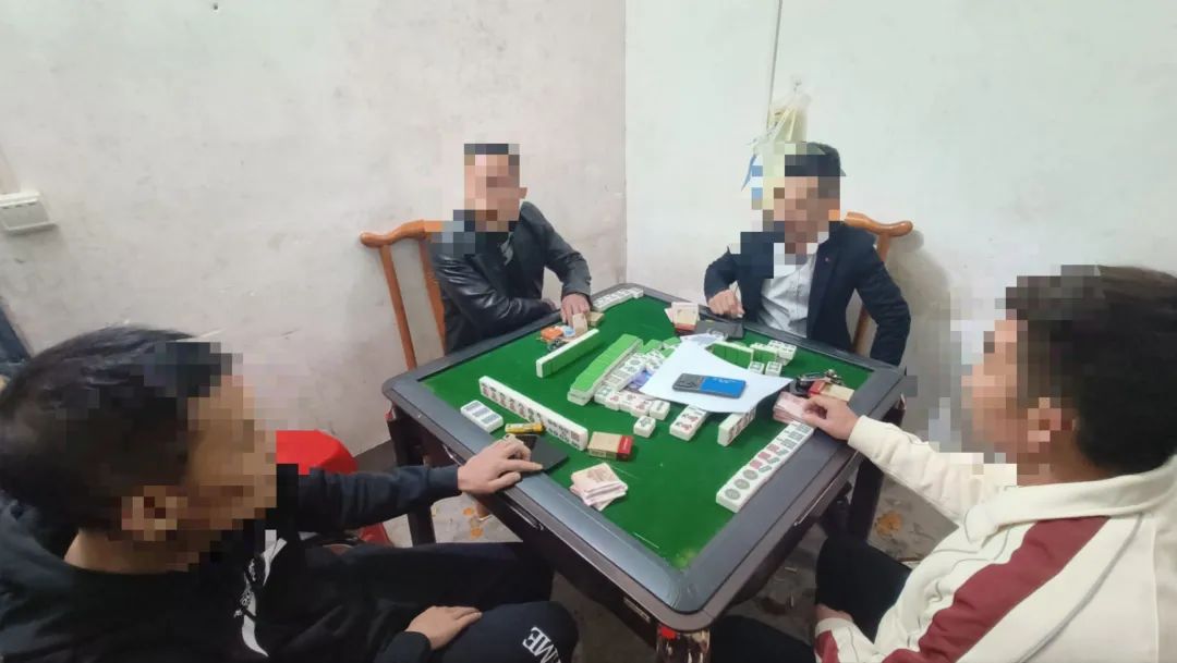我来教教大家“南宁友乐麻将有挂吗”其实确实有挂 
