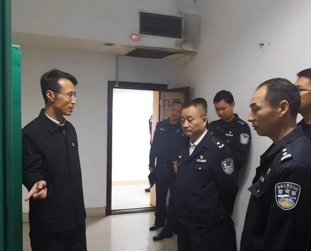 终于懂了！打两圈麻将确实真的有挂(能控制输赢吗)