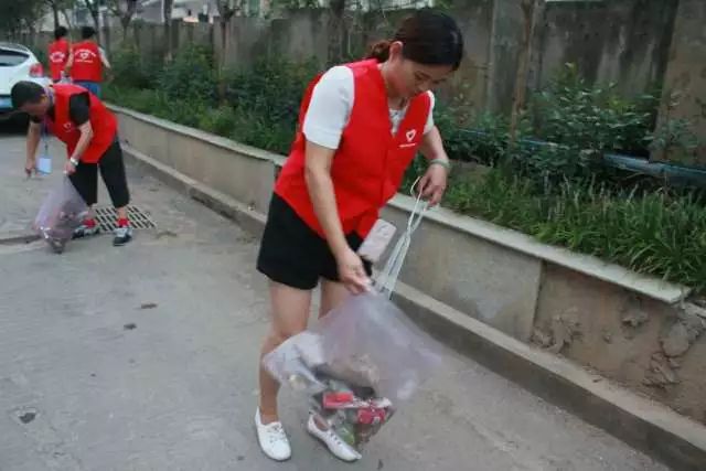 我来教教大家“牵手跑得快开挂透视!其实确实有挂的